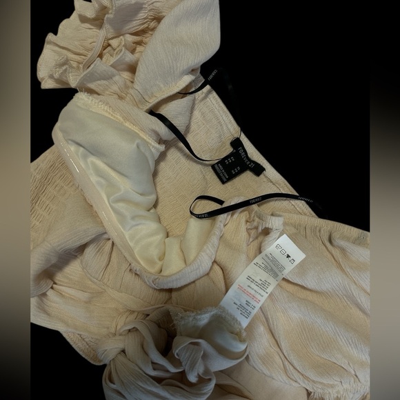 Forever 21 Cream Puff Sleeve Crop Top - Picture 5 of 5